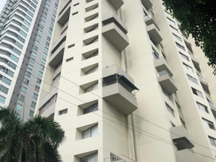 Apartamento en Bocagrande; Edificio Don Pedro De Heredia Piso 6 